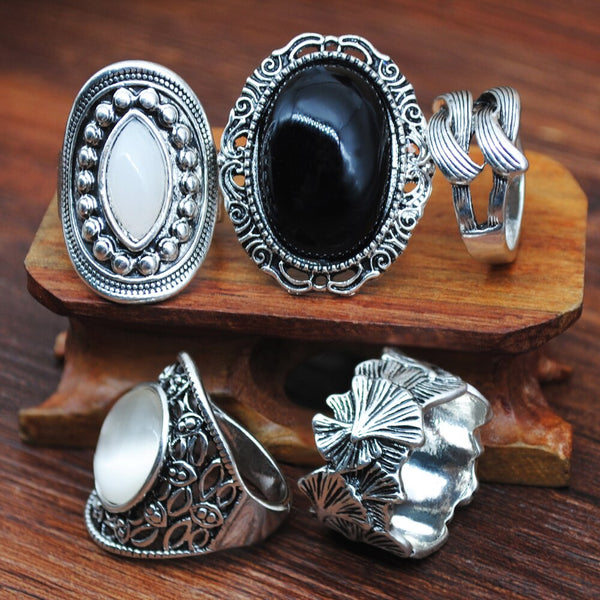 Black White Stone Ring Set