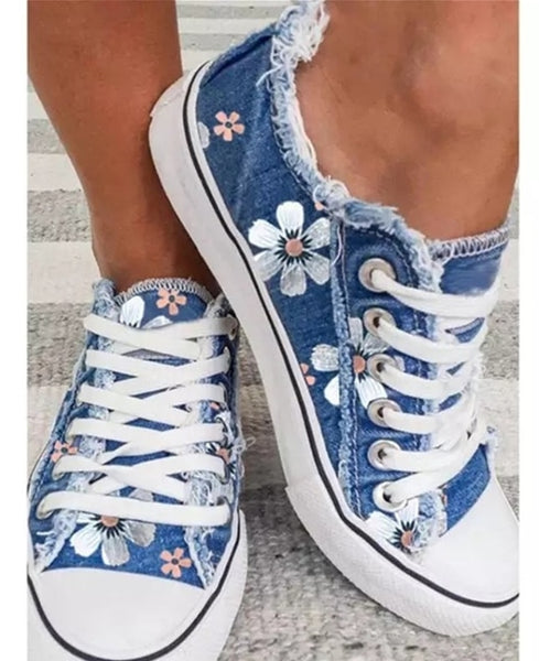 Tennis Shoes With Daisies