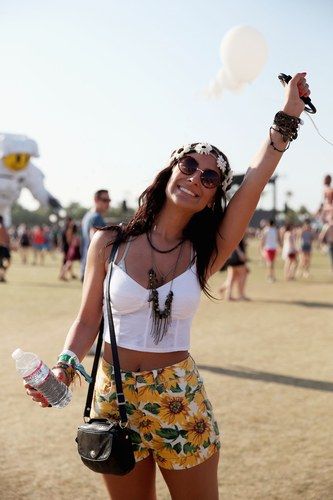 White Daisies Headband